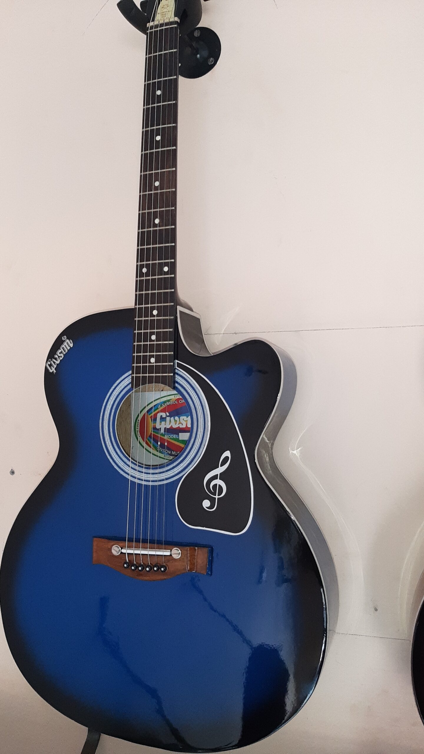 givson guitar in varanasi